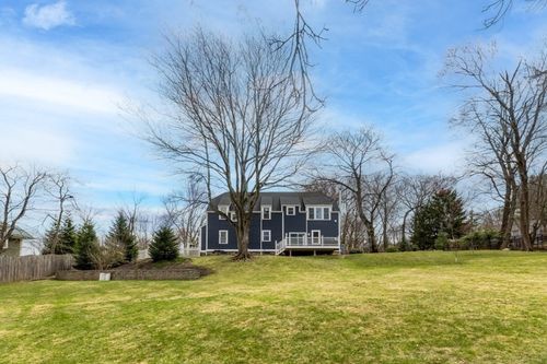 220 Beacon St, Milton, MA, 02186-1033 | Card Image