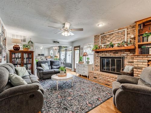6819 Nw 31st St, Bethany, OK, 73008-4005 | Card Image
