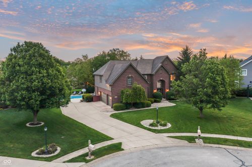 10736 Kemp Ct, Fishers, IN, 46040-9462 | Card Image