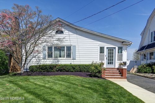 31 Sherman Ave, West Long Branch, NJ, 07764-1525 | Card Image