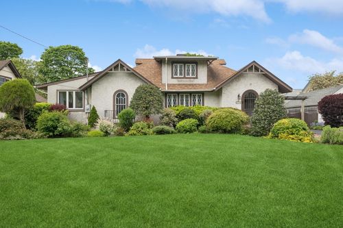 2600 Garden St, Baldwin, NY, 11510-3715 | Card Image
