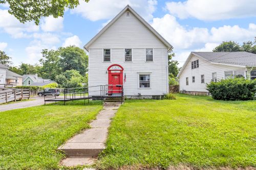 1611 3rd St, Jackson, MI, 49203-4023 | Card Image