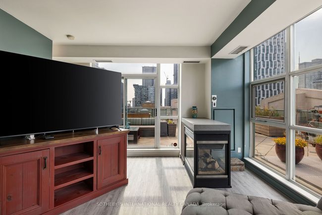 1 - 155 Dalhousie St, Condo with 2 bedrooms, 3 bathrooms and 2 parking in Toronto ON | Image 23
