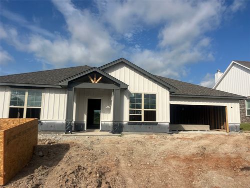 137 Mesa Dr, Glen Rose, TX, 76043-4951 | Card Image