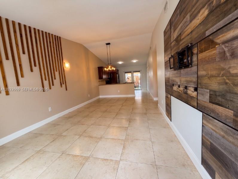 Residential Lease in Hialeah 2