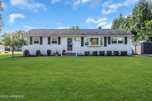 710 Dow Ave, Oakhurst, NJ, 07755-2942 | Card Image