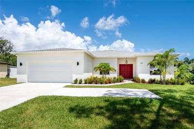 143 Sw Thornhill Drive, House other with 3 bedrooms, 2 bathrooms and null parking in Port Saint Lucie FL | Image 2