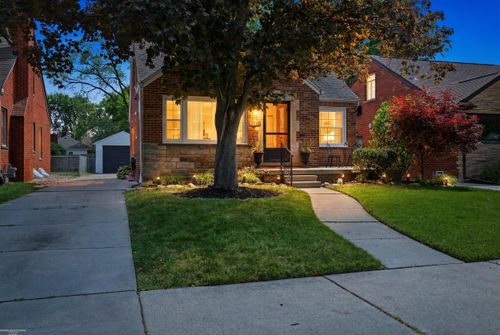 21144 Fleetwood Dr, Harper Woods, MI, 48225-1654 | Card Image