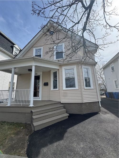 356 Smith St, Cranston, RI, 02905-4129 | Card Image