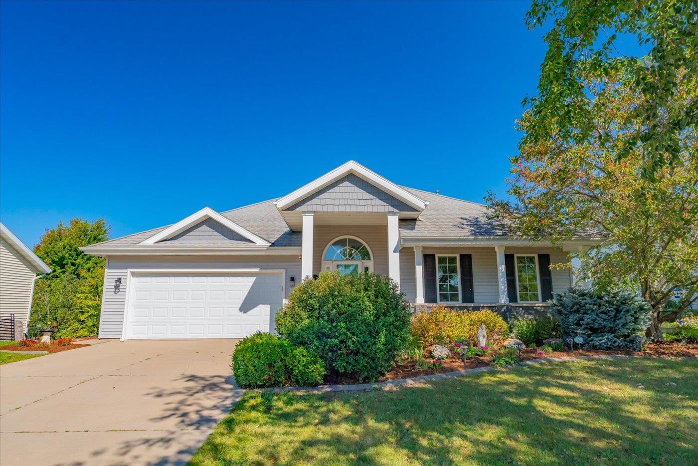 Stoneman Dr, Fitchburg, WI 53711