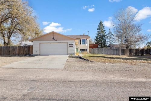 5015 Antelope Dr, Bar Nunn, WY, 82601-9490 | Card Image