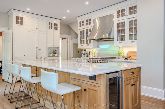 35 Queen St, House other with 7 bedrooms, 4 bathrooms and 2 parking in Guelph ON | Image 9