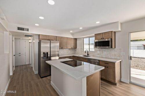 5325 E Des Moines St, Mesa, AZ, 85205-6525 | Card Image