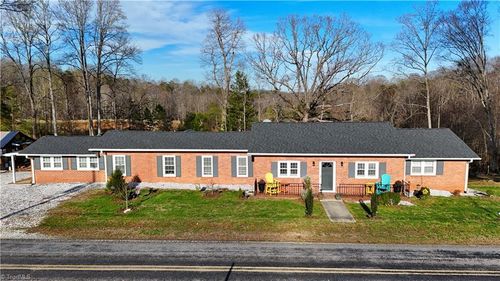 4797 Rockford Rd, Dobson, NC, 27017-7953 | Card Image