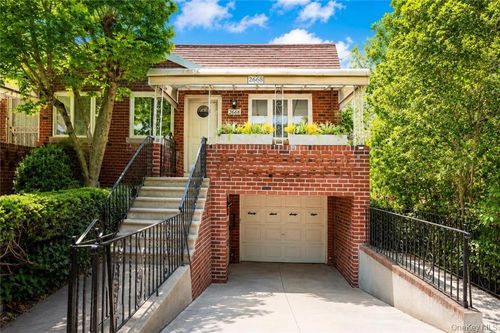 2668 E 23rd St, Brooklyn, NY, 11235-2826 | Card Image