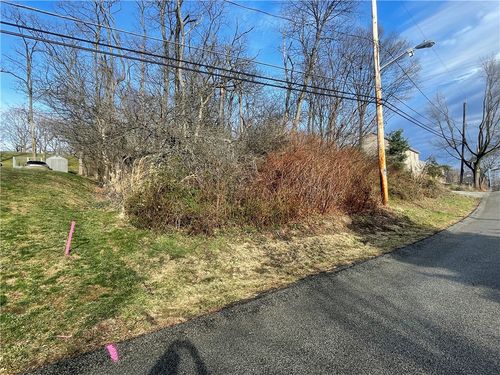 863 Dunster St, Brookline, PA, 15226-1406 | Card Image