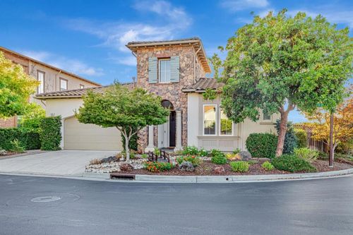 7691 Strath Pl, Gilroy, CA, 95020-2673 | Card Image