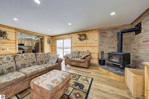 9722 Schichtel Rd, Kingsley, MI, 49649-9675 | Card Image