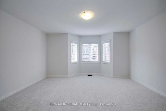 423 George Ryan Ave, House attached with 3 bedrooms, 3 bathrooms and 1 parking in Oakville ON | Image 19