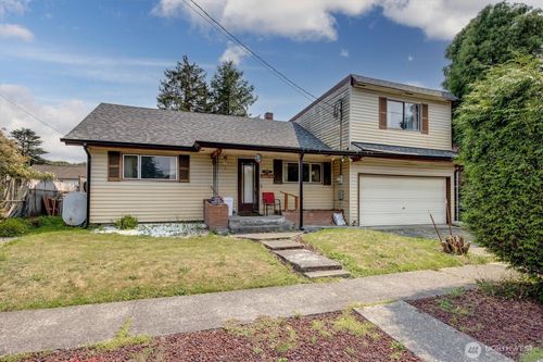 8090 Silva Ave Se, Snoqualmie, WA, 98065-9656 | Card Image
