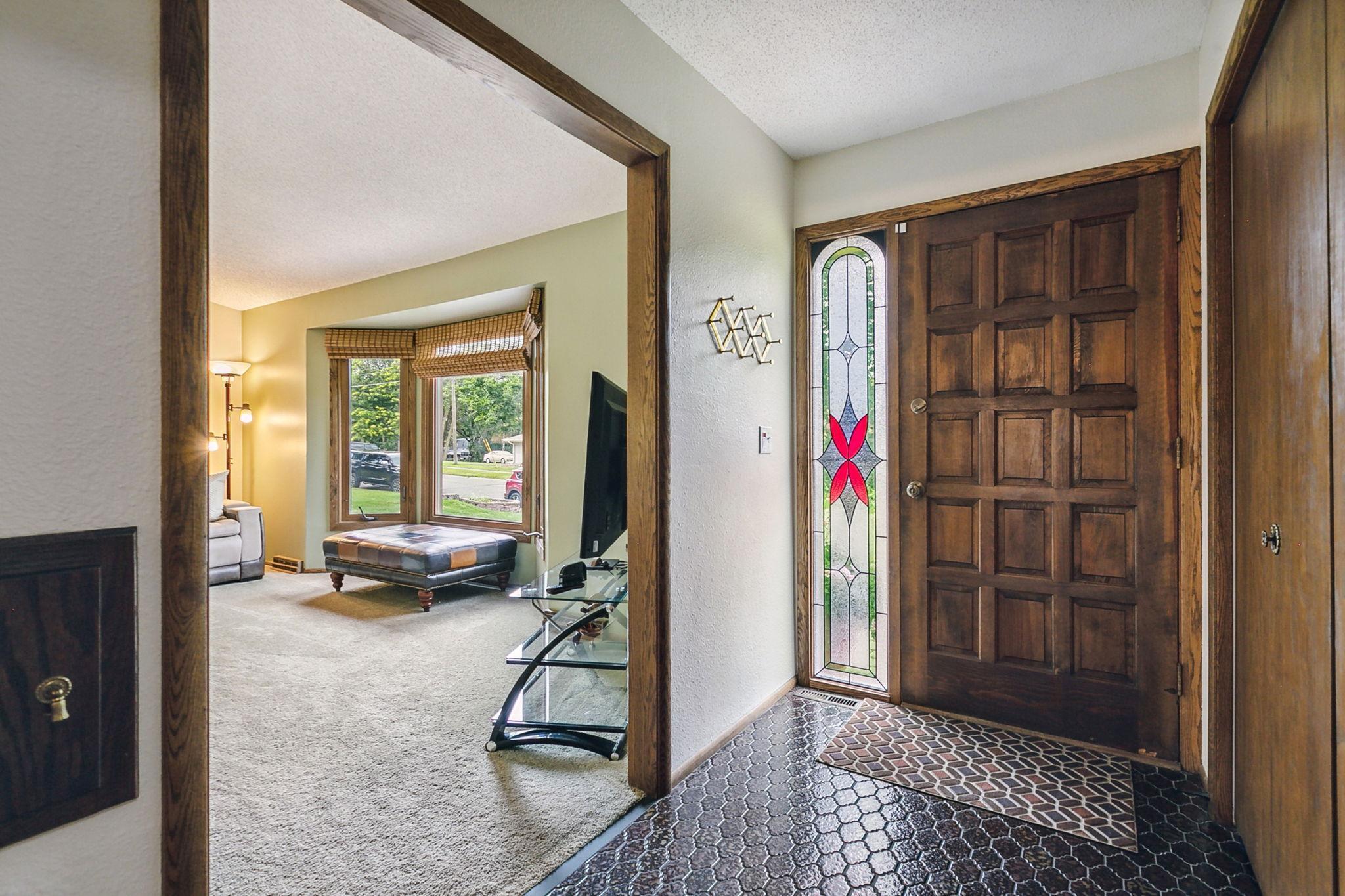 Rimrock Dr, Saint Paul, MN 55124
