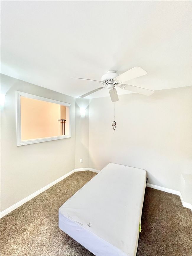 64 Avalon Terrace Rd, Condo with 2 bedrooms, 3 bathrooms and 1 parking in Avalon CA | Image 25