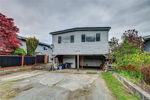 {{alt}} | Card Image