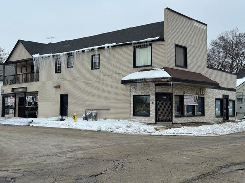 397 W Station St, Kankakee, IL, 60901-3636 | Card Image