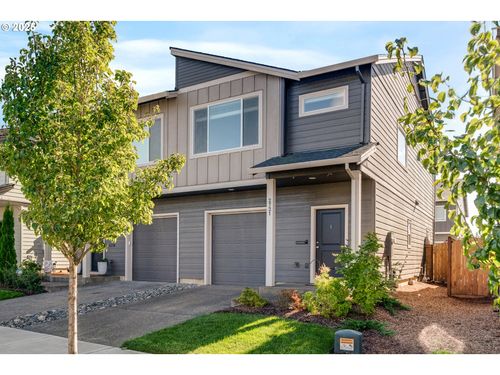 2721 S Magnolia Dr, Cornelius, OR, 97113-7133 | Card Image