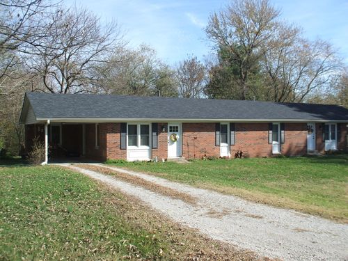 1090-10881090 Melody Ln, Lawrenceburg, KY, 40342-9437 | Card Image