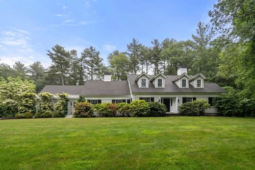 45 Cedar Ln, Westwood, MA, 02090-1011 | Card Image