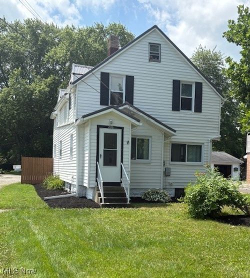 206 Fowler St, Cortland, OH, 44410-1330 | Card Image