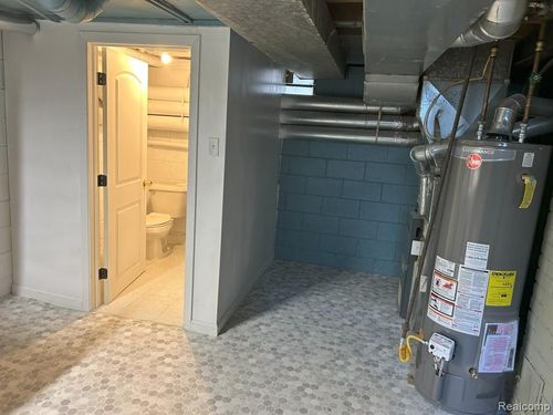 19167 Asbury Park, Detroit, MI, 48235-2402 | Card Image