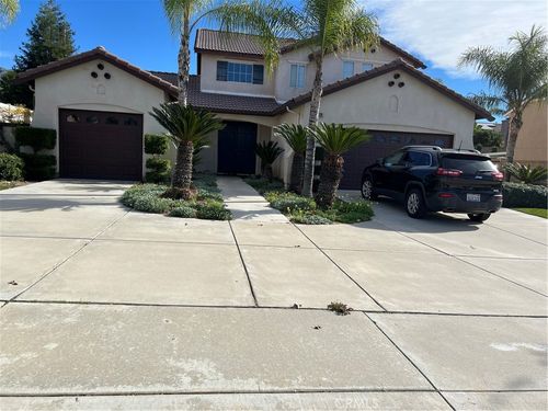 7739 Centro Vis, Highland, CA, 92346-5926 | Card Image
