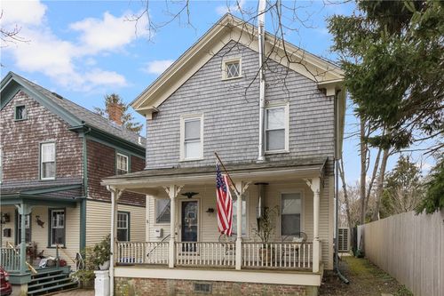 5 Conrad Ct, Newport, RI, 02840-3837 | Card Image