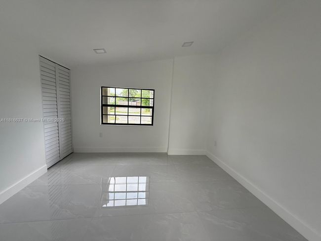 4314 Sw 97 Th Ct, House other with 5 bedrooms, 2 bathrooms and null parking in Miami FL | Image 22