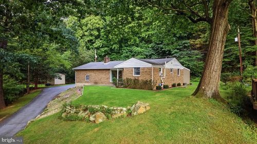 614 Greenwood Street, ALLENTOWN, PA, 18103 | Card Image
