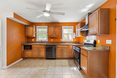 20 Dodge St, Rochester, NH, 03867-3716 | Card Image