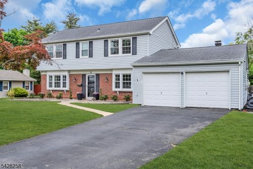 17 Landry Rd, Somerset, NJ, 08873-2203 | Card Image