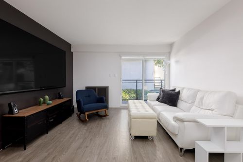 208-4625 Grange St, Burnaby, BC, V5H1R1 | Card Image