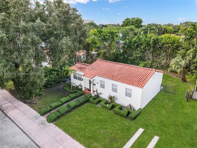 49 Alcantarra Ave, House other with 3 bedrooms, 1 bathrooms and null parking in Coral Gables FL | Image 3