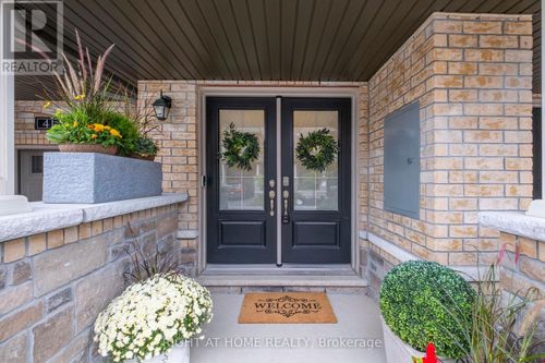 41 Amulet Way, Whitby, ON, L1R0R5 | Card Image