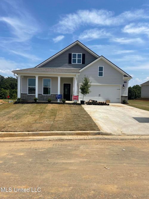 5334 Bunyan Hill Dr, Olive Branch, MS, 38654-1595 | Card Image