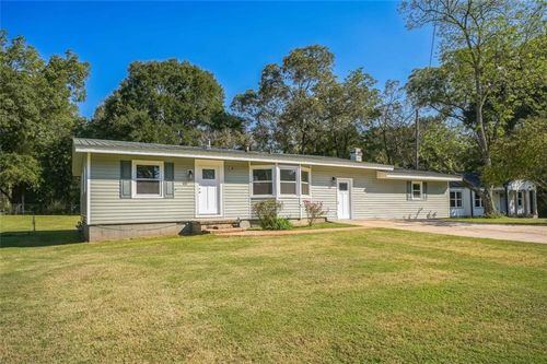 309 Lagrange St, Grantville, GA, 30220-1768 | Card Image