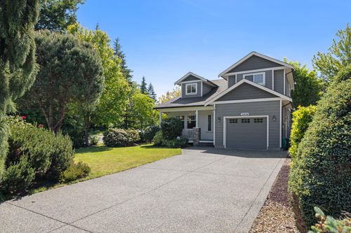 2454 Lund Rd, View Royal, BC, V9B6W4 | Card Image