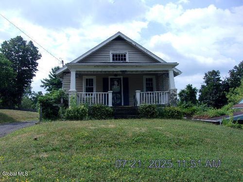 216 Hudson Ave E, Rensselaer, NY, 12144-3742 | Card Image
