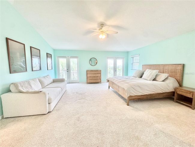 16204 3 Rd St E, House other with 3 bedrooms, 4 bathrooms and null parking in REDINGTON BEACH FL | Image 27