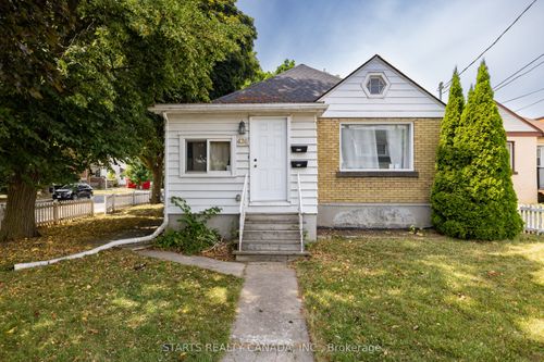 420 Macdonnell St, Kingston, ON, K7L4E4 | Card Image