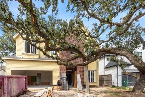 1614 Woodcrest Dr, Houston, TX, 77018-5807 | Card Image