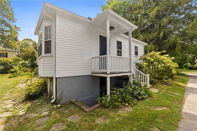 Apartment Private Entrance | Image 29